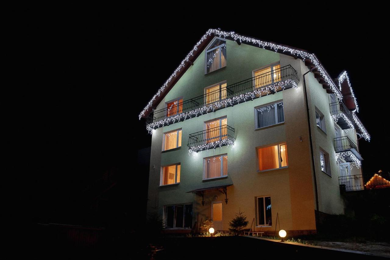 Hotel Toga Yablunytsya Esterno foto