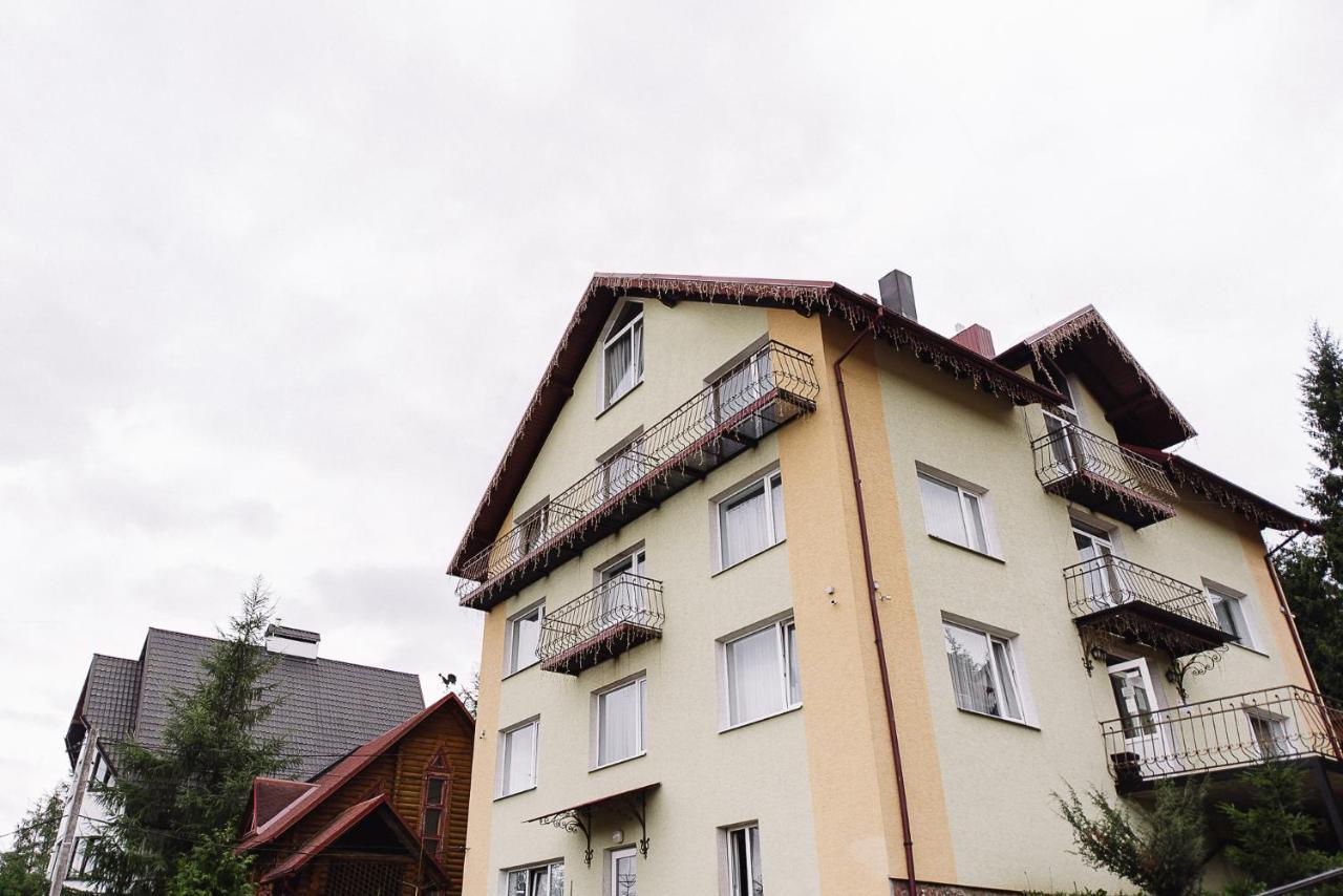 Hotel Toga Yablunytsya Esterno foto