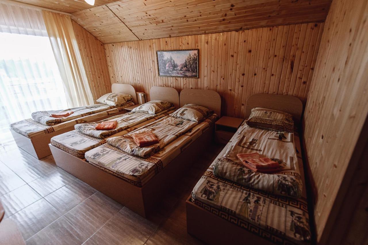 Hotel Toga Yablunytsya Esterno foto