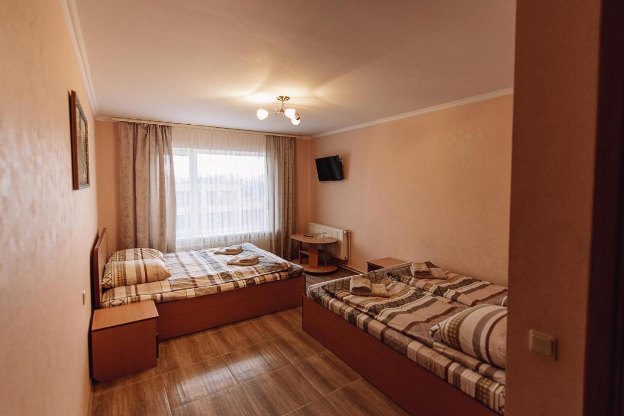 Hotel Toga Yablunytsya Esterno foto