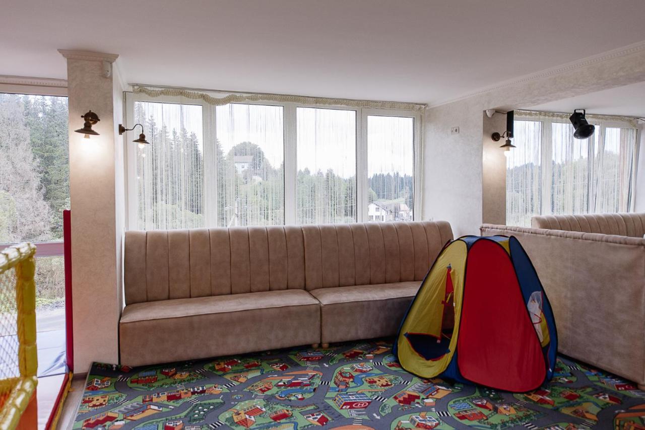 Hotel Toga Yablunytsya Esterno foto