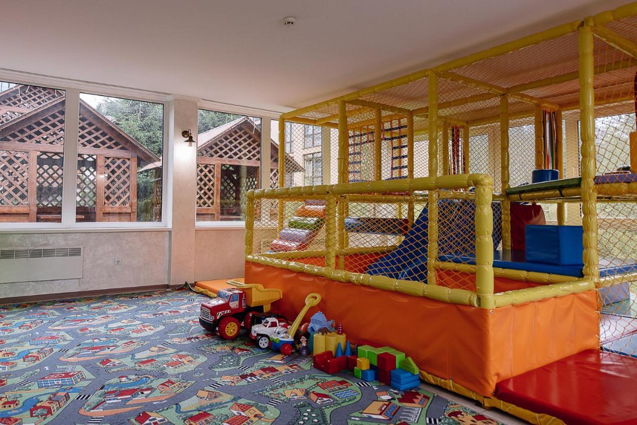 Hotel Toga Yablunytsya Esterno foto