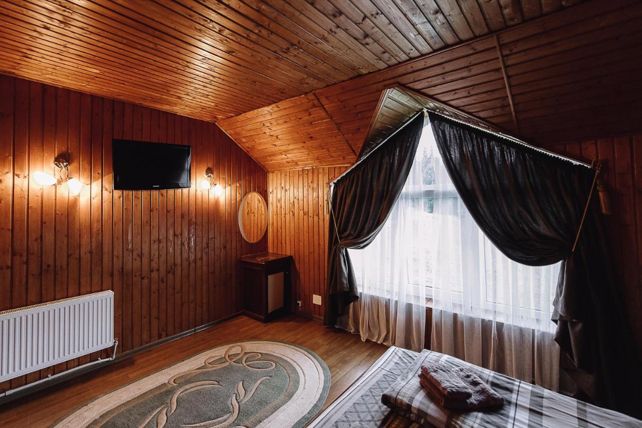 Hotel Toga Yablunytsya Esterno foto